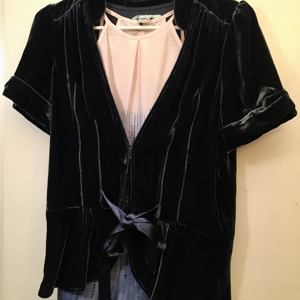 Kimchi & Blue blue velvet short sleeve blazer